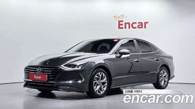 Hyundai Sonata 2019 — Фото 1/20