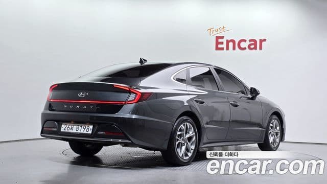 Hyundai Sonata 2019 — Фото 2/20