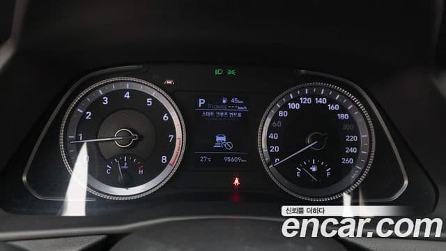 Hyundai Sonata 2019 — Фото 8/20