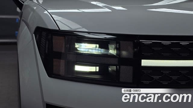Hyundai Santa Fe 2024 — Photo 18/34