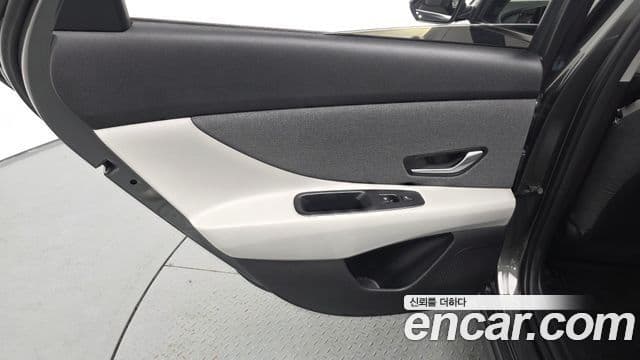 Hyundai The New Avante Hybrid 2022 — Şəkil 29/30