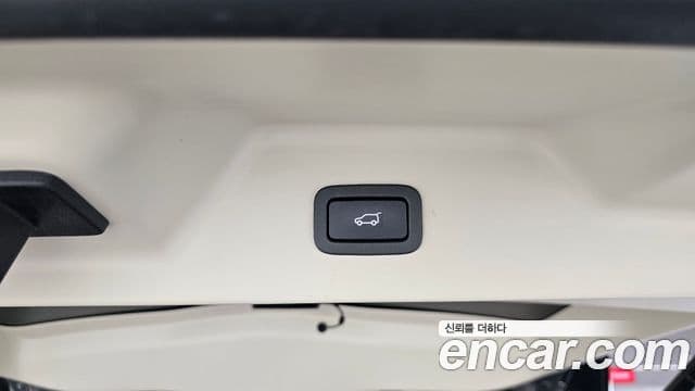 Land Rover Range Rover 2021 — Фото 19/20