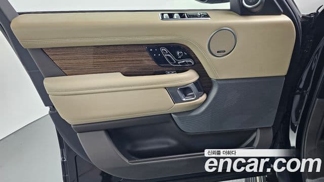 Land Rover Range Rover 2021 — Photo 12/37
