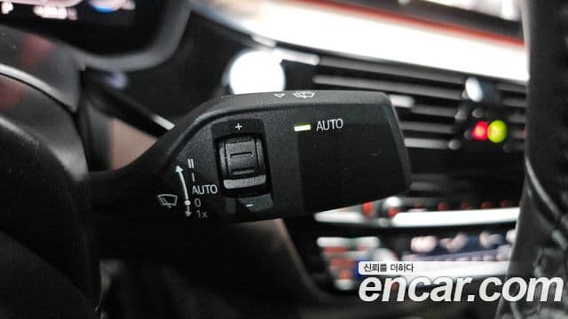 BMW 5 Series 2020 — Şəkil 9/33