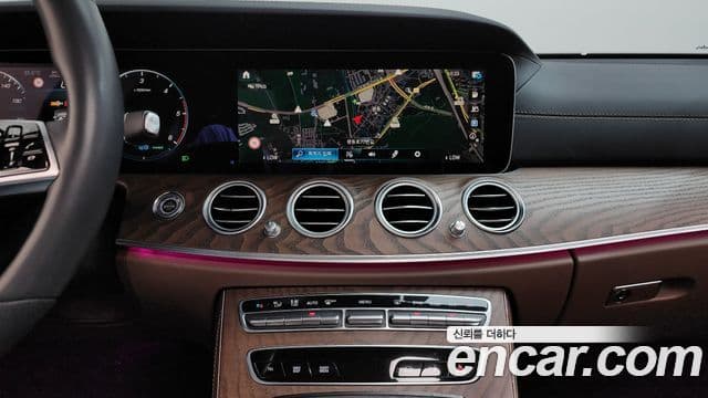 Mercedes-Benz E-Class 2023 — Şəkil 4/20