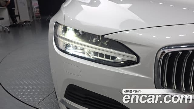 Volvo S90 2021 — Şəkil 1/33
