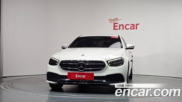 Mercedes-Benz E-Class 2021 — Фото 3/20
