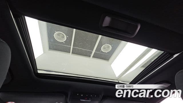 Mercedes-Benz E-Class 2021 — Фото 17/20
