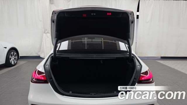 Mercedes-Benz E-Class 2021 — Фото 20/20