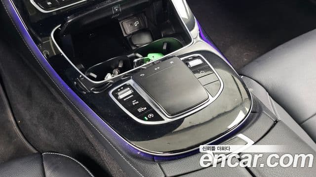 Mercedes-Benz E-Class 2021 — ფოტო 13/35