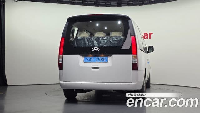 Hyundai Staria 2026 — ფოტო 2/20