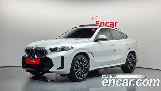 BMW X6 2023 — Photo 8/20