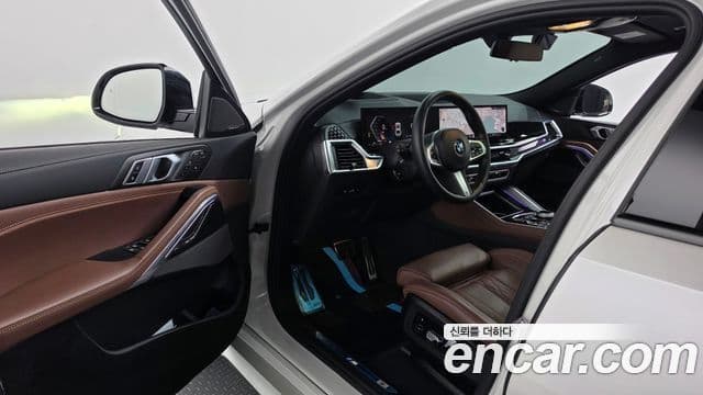 BMW X6 2023 — Photo 17/20