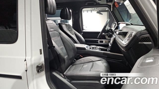 Mercedes-Benz G-Class 2021 — Photo 7/33