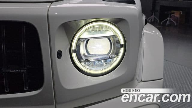 Mercedes-Benz G-Class 2021 — Photo 25/33