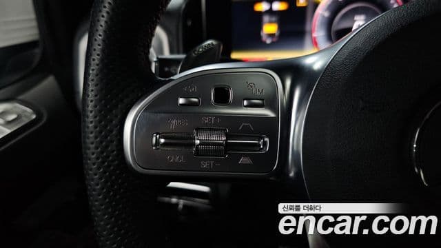 Mercedes-Benz G-Class 2021 — Photo 11/33
