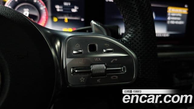 Mercedes-Benz G-Class 2021 — Photo 9/33