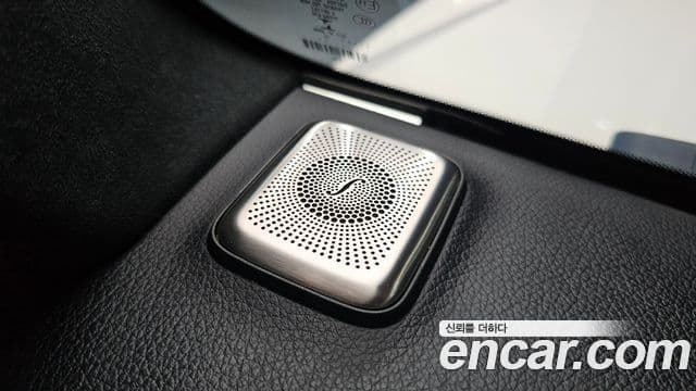 Mercedes-Benz G-Class 2021 — Photo 12/33