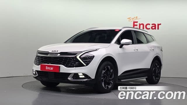 Kia Sportage 2022 — Фото 1/20