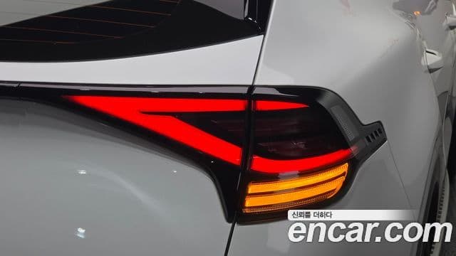 Kia Sportage 2022 — Şəkil 21/33
