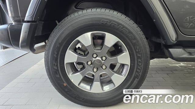 Jeep Wrangler 2021 — Photo 12/20