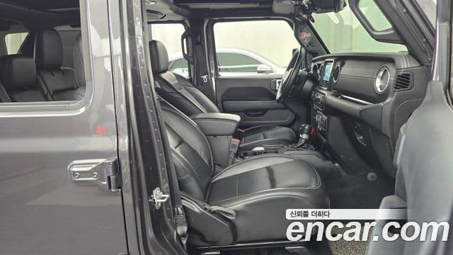 Jeep Wrangler 2021 — Photo 3/20