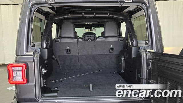 Jeep Wrangler 2021 — Photo 14/20