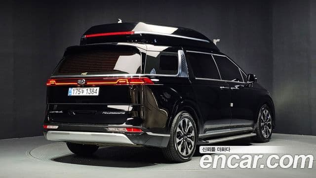 Kia Carnival 2021 — Фото 2/20