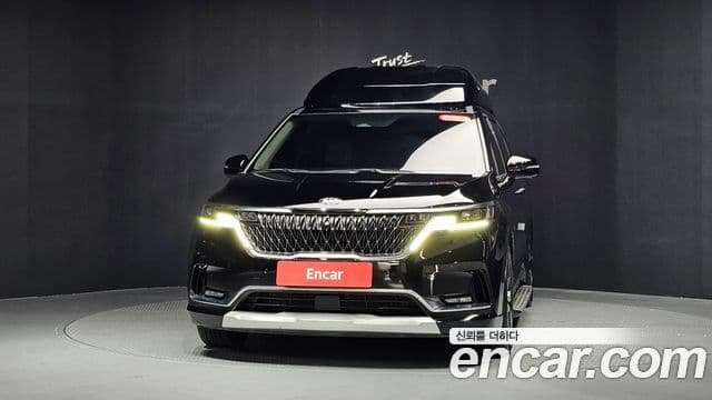 Kia Carnival 2021 — Фото 3/20