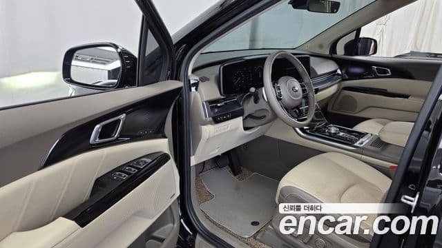 Kia Carnival 2021 — Фото 10/20