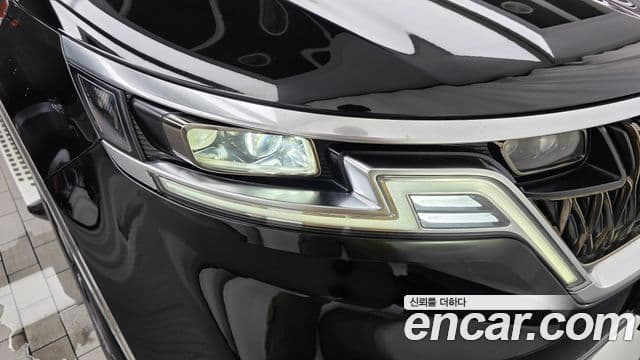 Kia Carnival 2021 — Photo 34/37