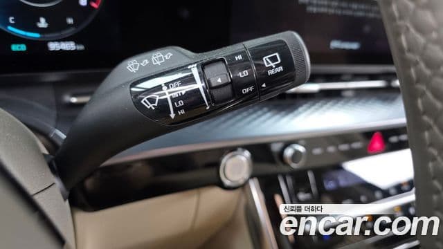 Kia Carnival 2021 — Photo 16/37