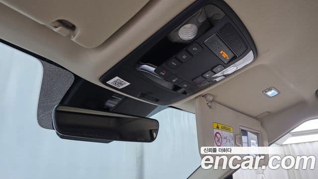 Kia Carnival 2021 — Photo 9/37