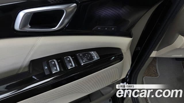Kia Carnival 2021 — Photo 10/37