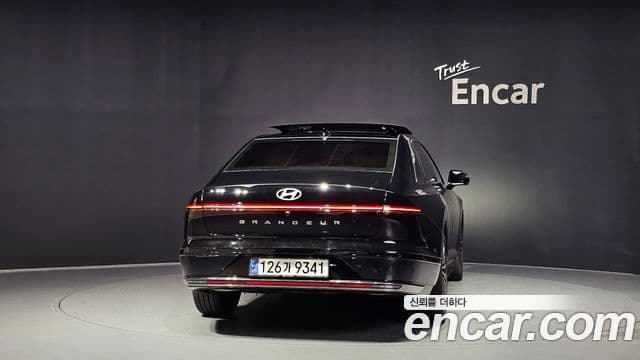 Hyundai Grandeur Hybrid 2024 — ფოტო 8/20