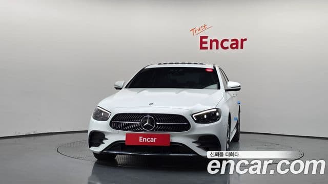 Mercedes-Benz E-Class 2022 — Фото 3/20