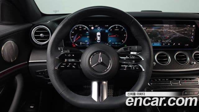 Mercedes-Benz E-Class 2022 — Фото 13/20