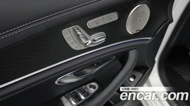 Mercedes-Benz E-Class 2022 — Фото 18/20