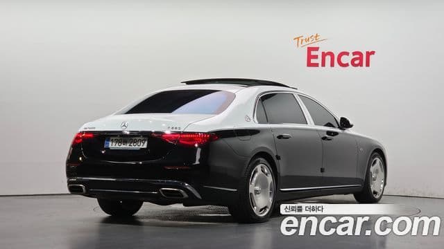 Mercedes-Benz S-Class 2024 — Photo 2/38