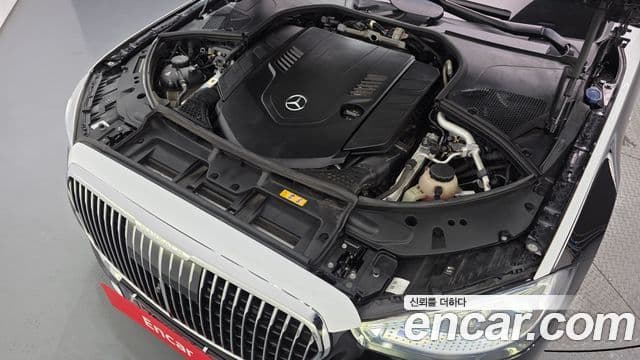 Mercedes-Benz S-Class 2024 — Photo 3/38