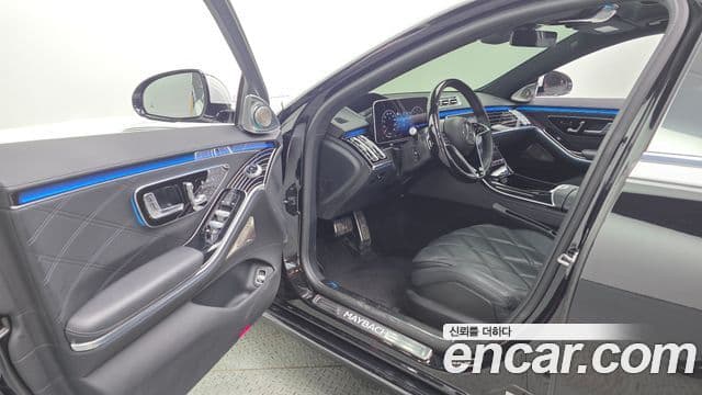 Mercedes-Benz S-Class 2024 — Photo 29/38