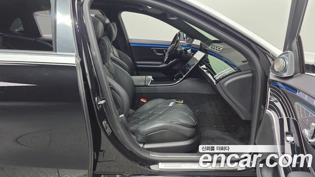 Mercedes-Benz S-Class 2024 — Photo 4/38