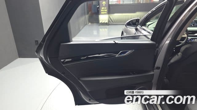 Genesis G80 2020 — ფოტო 16/38