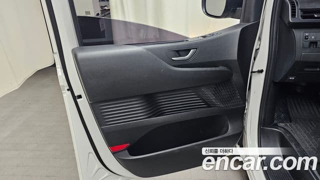 Hyundai Staria 2022 — Şəkil 8/31