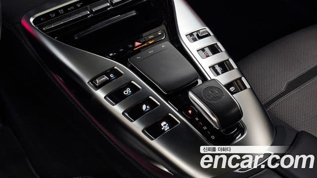 Mercedes-Benz AMG GT 2022 — Şəkil 18/35
