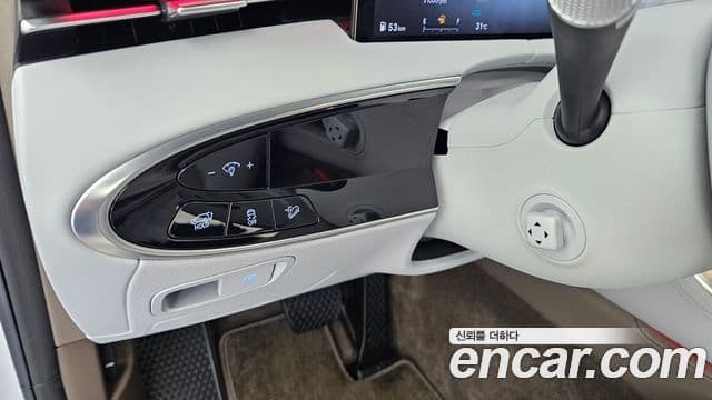 Genesis GV70 2025 — Photo 18/33