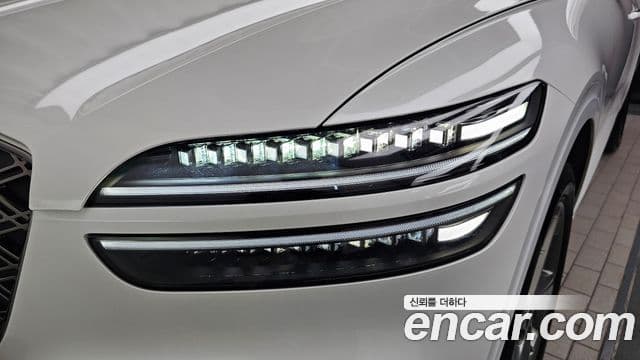Genesis GV70 2025 — Photo 23/33