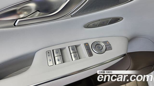 Genesis GV70 2025 — Photo 3/33