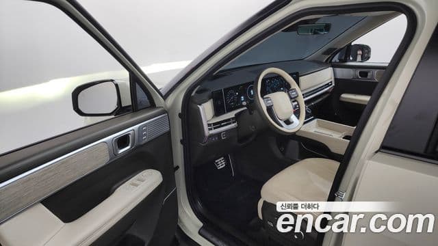 Hyundai Santa Fe 2023 — Photo 13/38