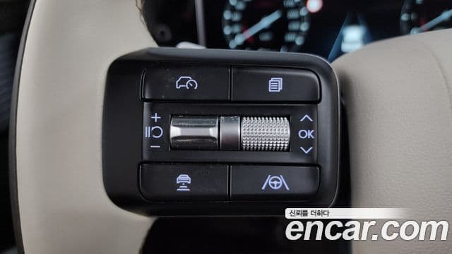 Hyundai Santa Fe 2023 — Photo 10/38